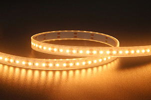 L'éclairage à bande LED SMD3030 24V IP65 auto-adhésif étanche